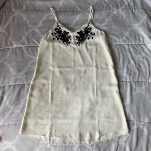 Ivory Shift Dress w Floral Embroidery